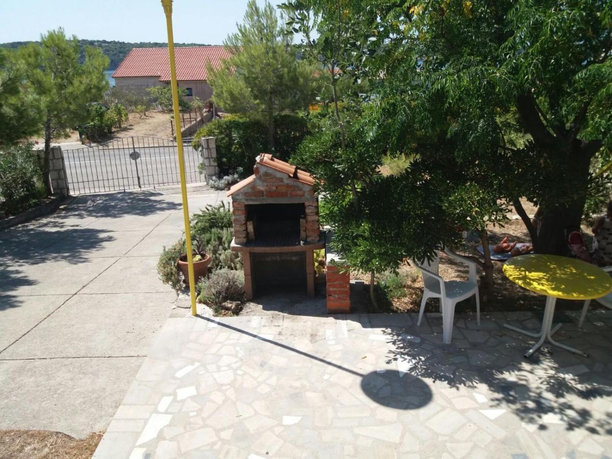 Holiday Home Vjeka Rab Town Habitación foto
