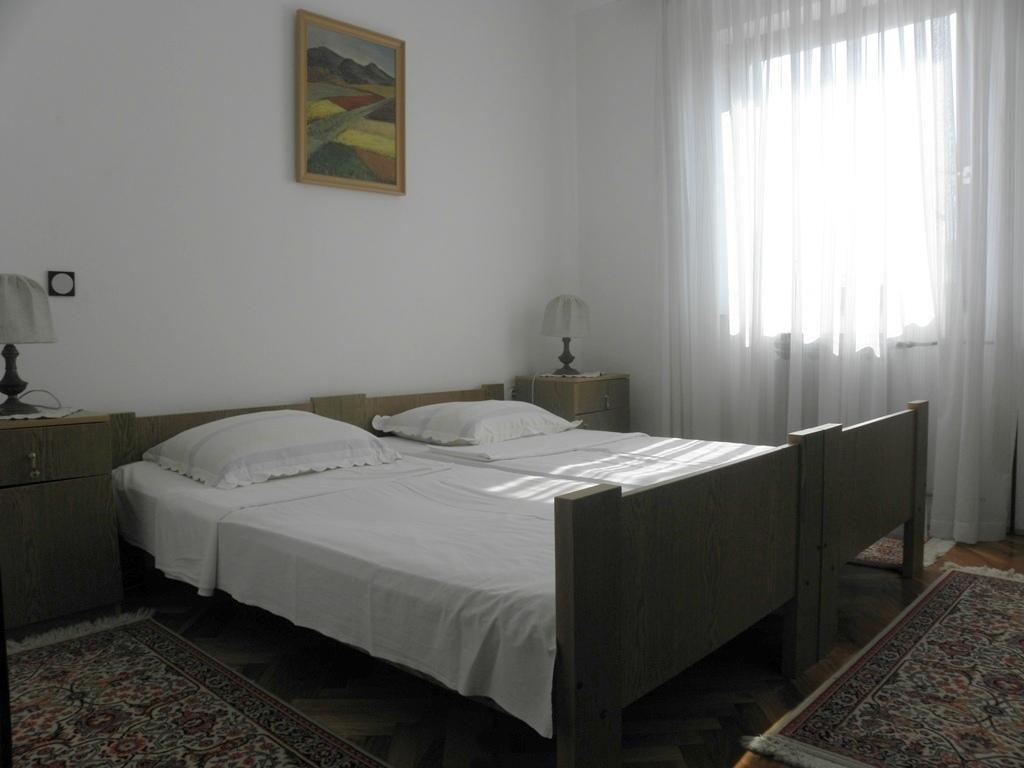 Holiday Home Vjeka Rab Town Habitación foto