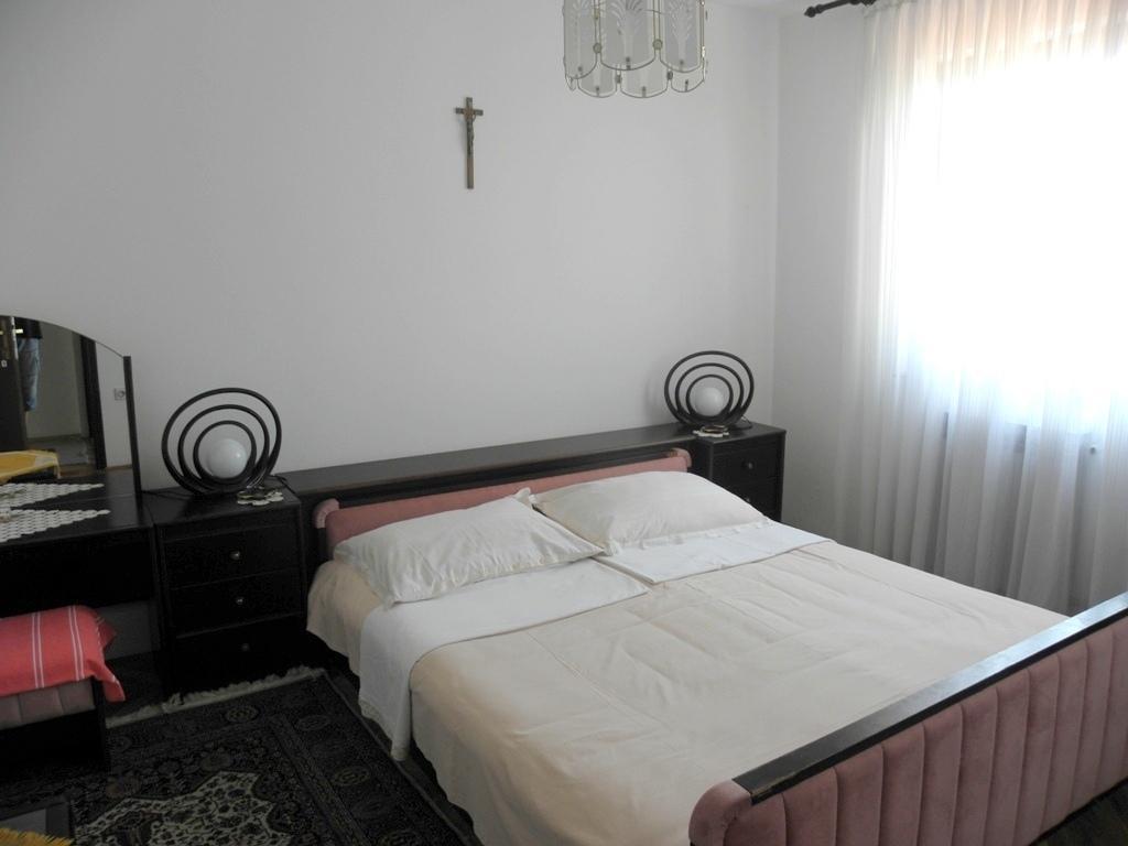 Holiday Home Vjeka Rab Town Habitación foto